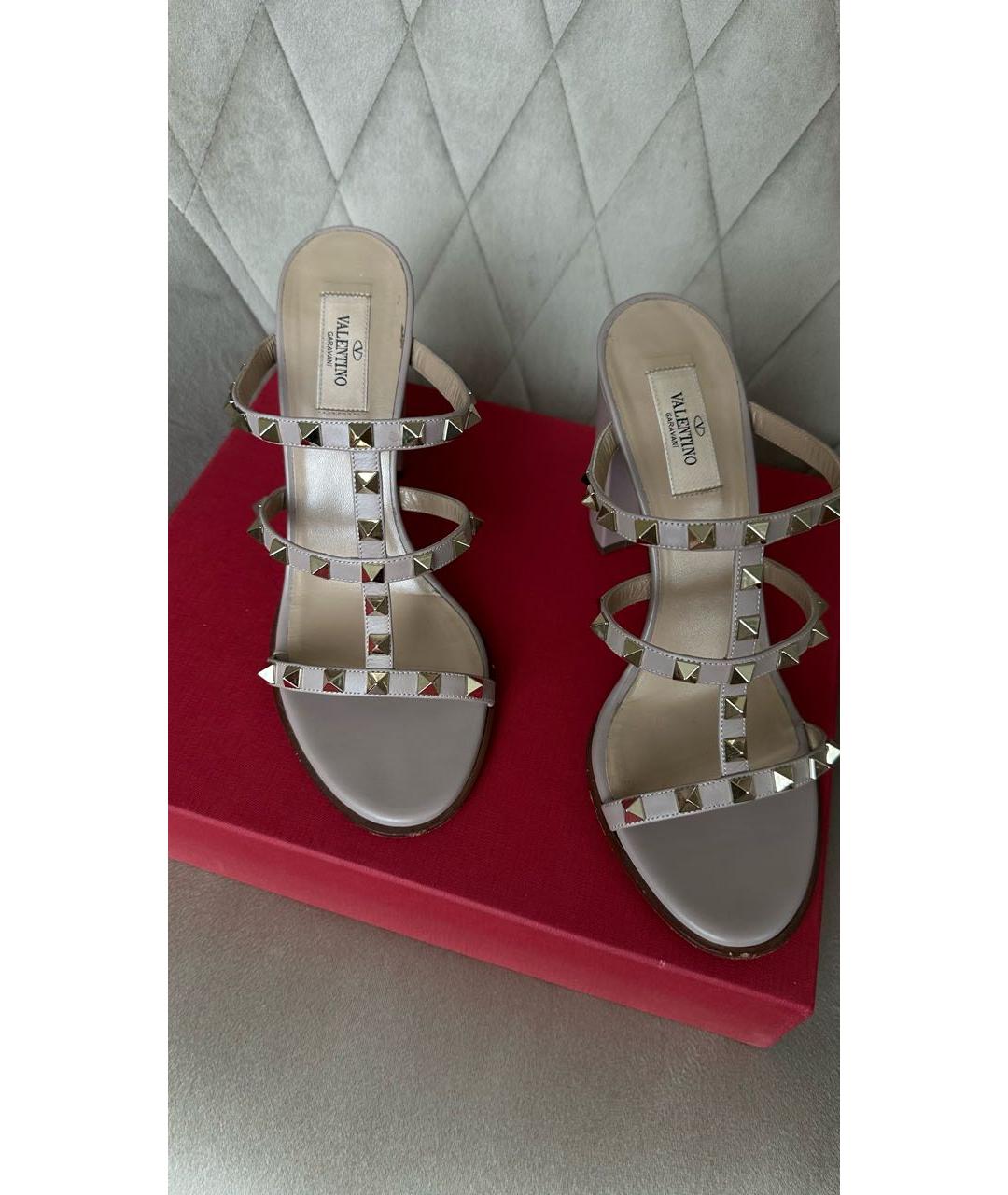 VALENTINO Бежевые кожаные босоножки, фото 6
