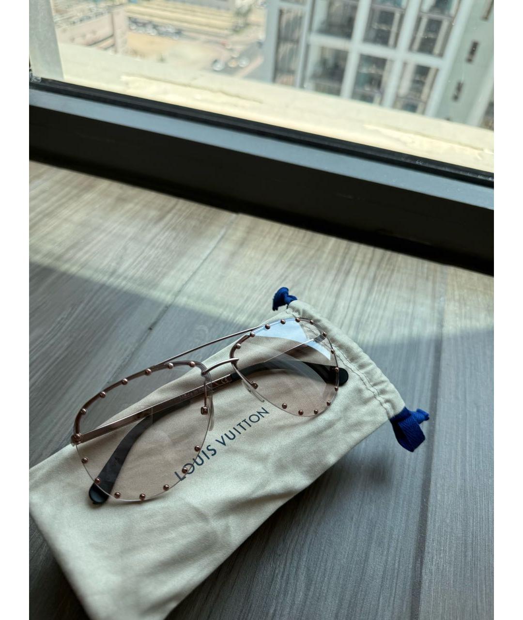 LOUIS VUITTON Розовые металлические солнцезащитные очки, фото 3
