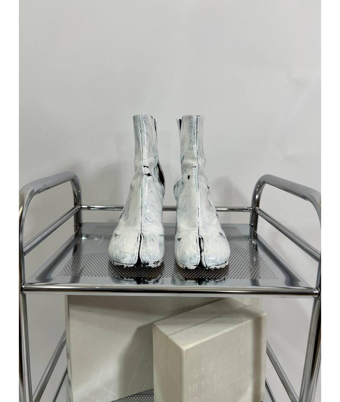 MAISON MARGIELA Белые ботильоны из лакированной кожи, фото 2
