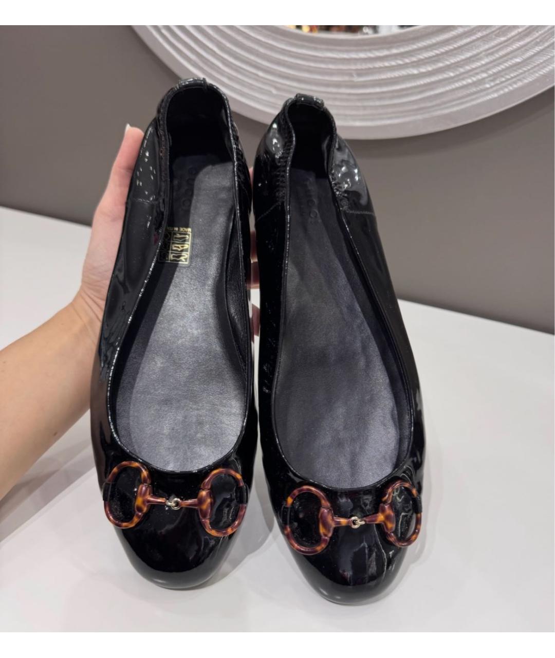 GUCCI Черные балетки из лакированной кожи, фото 2