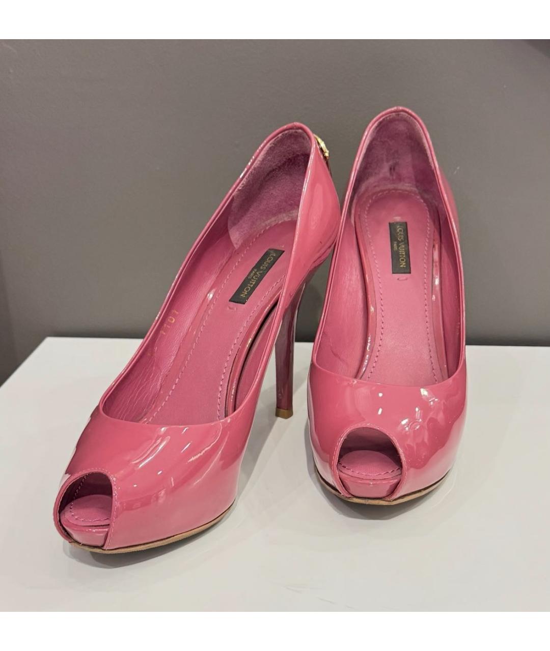 LOUIS VUITTON Коралловые туфли из лакированной кожи, фото 4