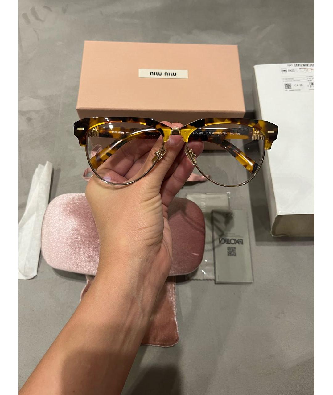 MIU MIU Коричневые пластиковые солнцезащитные очки, фото 6