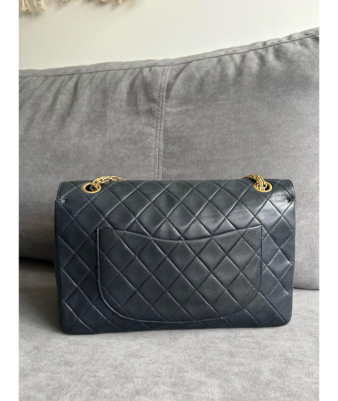 CHANEL Темно-синяя кожаная сумка через плечо, фото 3