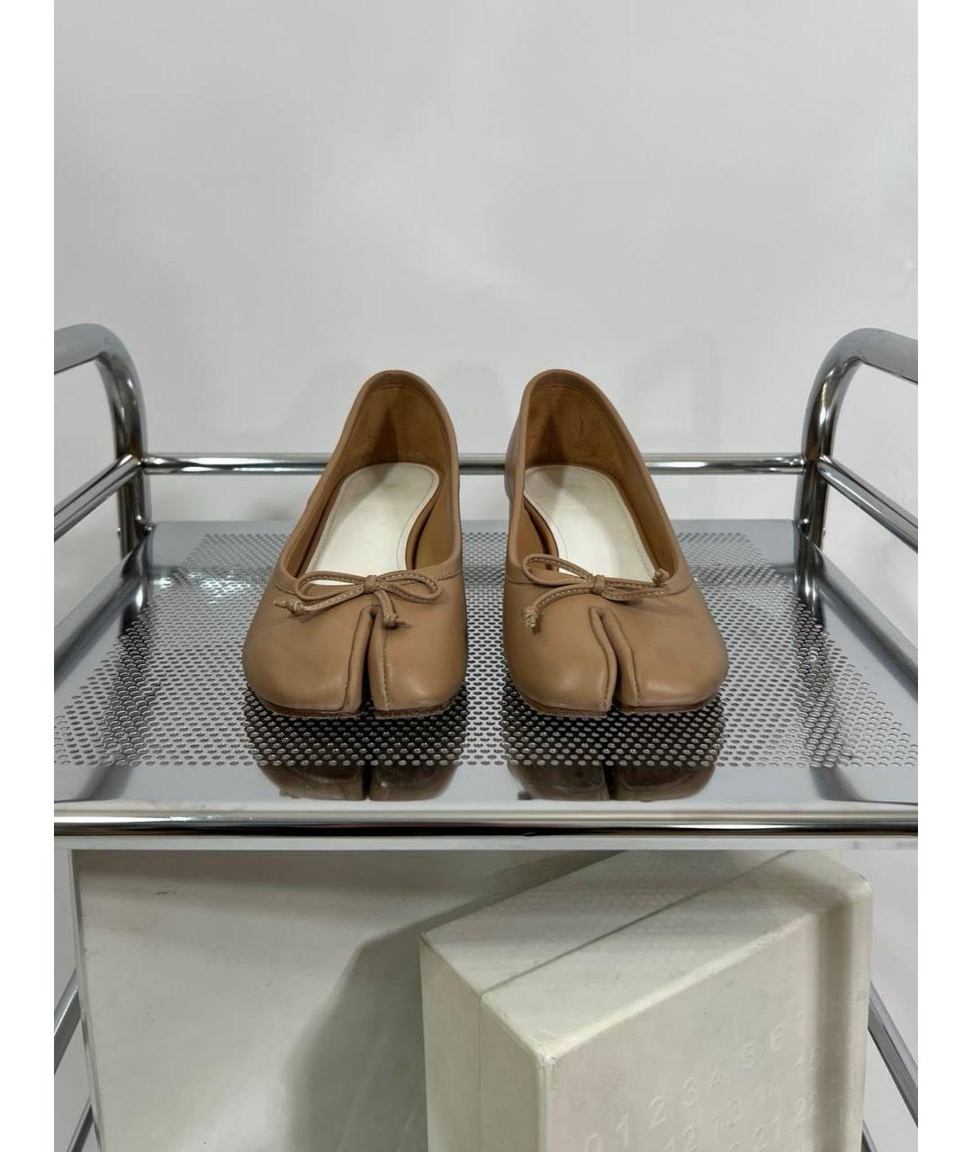 MAISON MARGIELA Бежевые кожаные туфли, фото 2