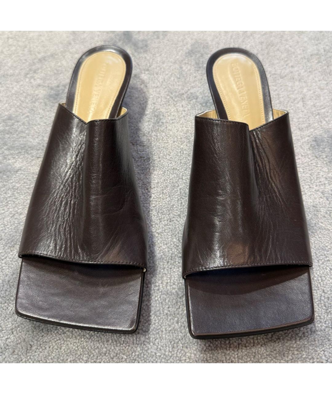 BOTTEGA VENETA Коричневые кожаные босоножки, фото 2