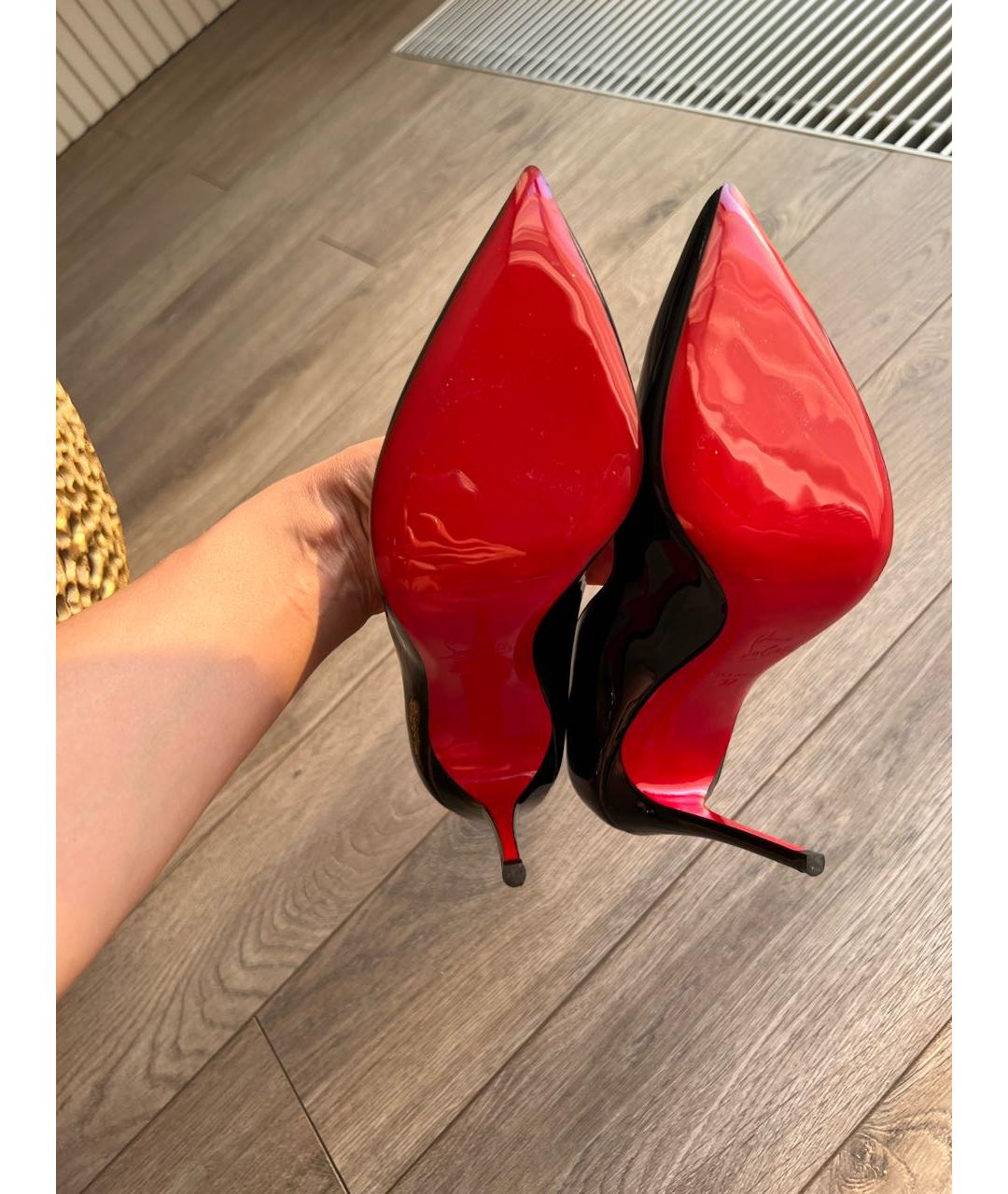 CHRISTIAN LOUBOUTIN Черные туфли из лакированной кожи, фото 6