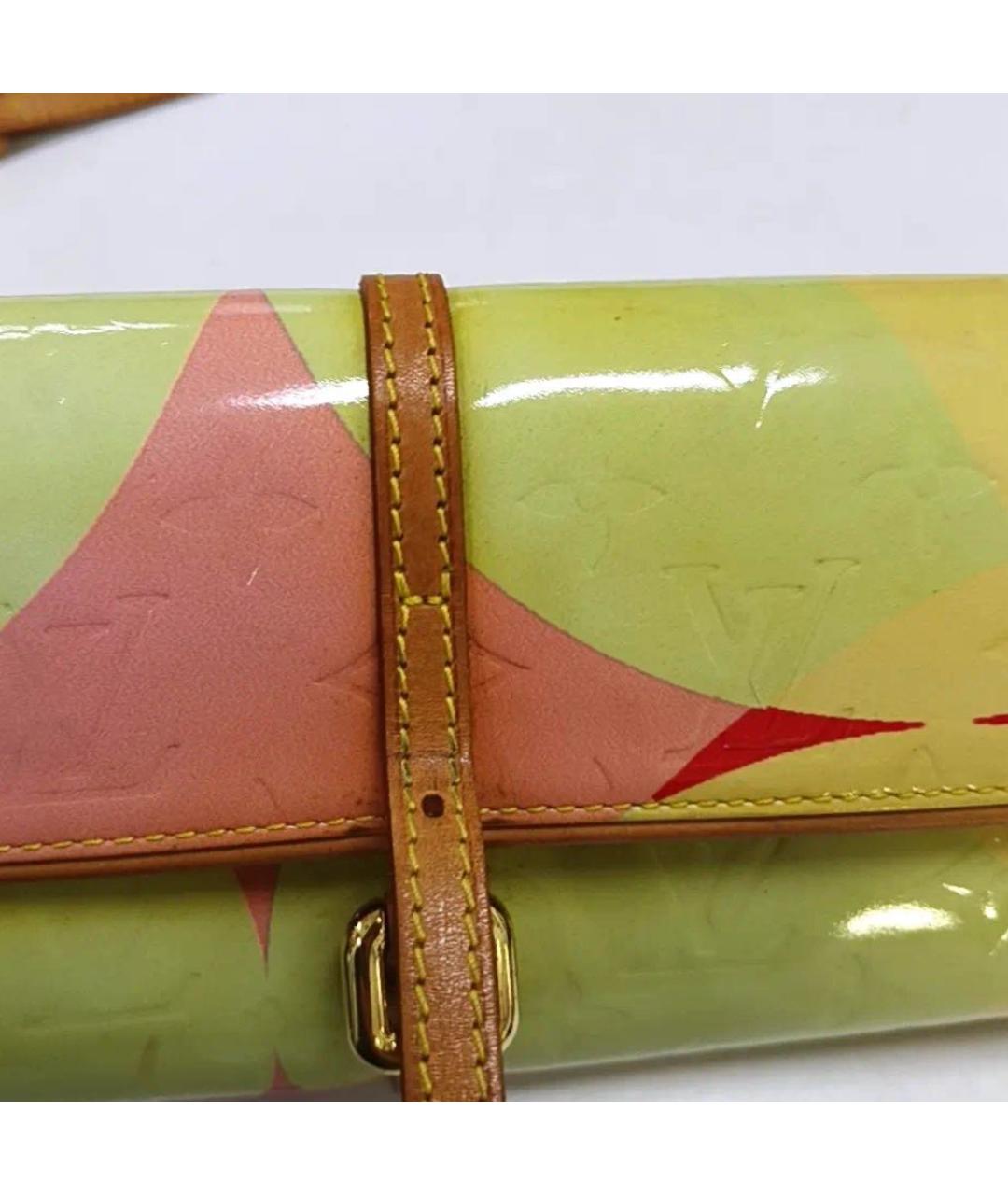 LOUIS VUITTON Сумка через плечо из лакированной кожи, фото 4