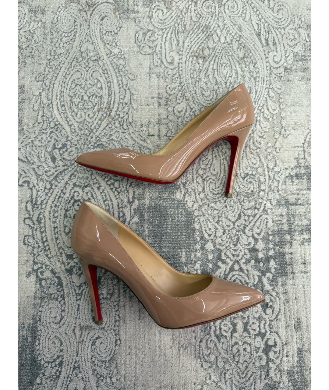 CHRISTIAN LOUBOUTIN Бежевые туфли из лакированной кожи, фото 3