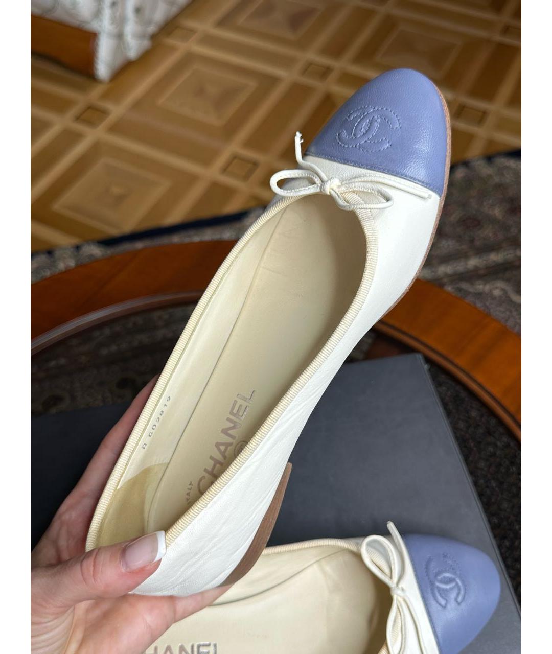 CHANEL Белые кожаные балетки, фото 7