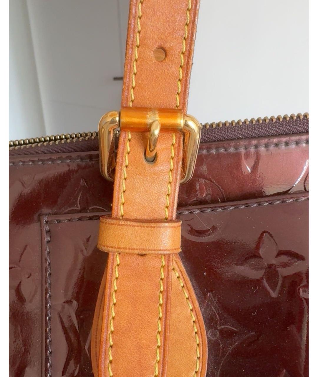 LOUIS VUITTON Бордовая сумка с короткими ручками из лакированной кожи, фото 5