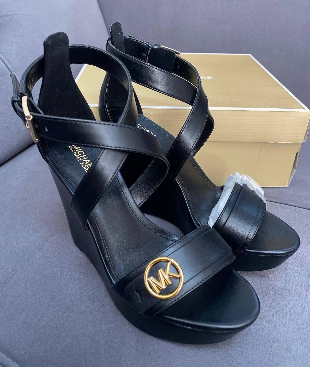 MICHAEL KORS Черные босоножки из искусственной кожи, фото 6