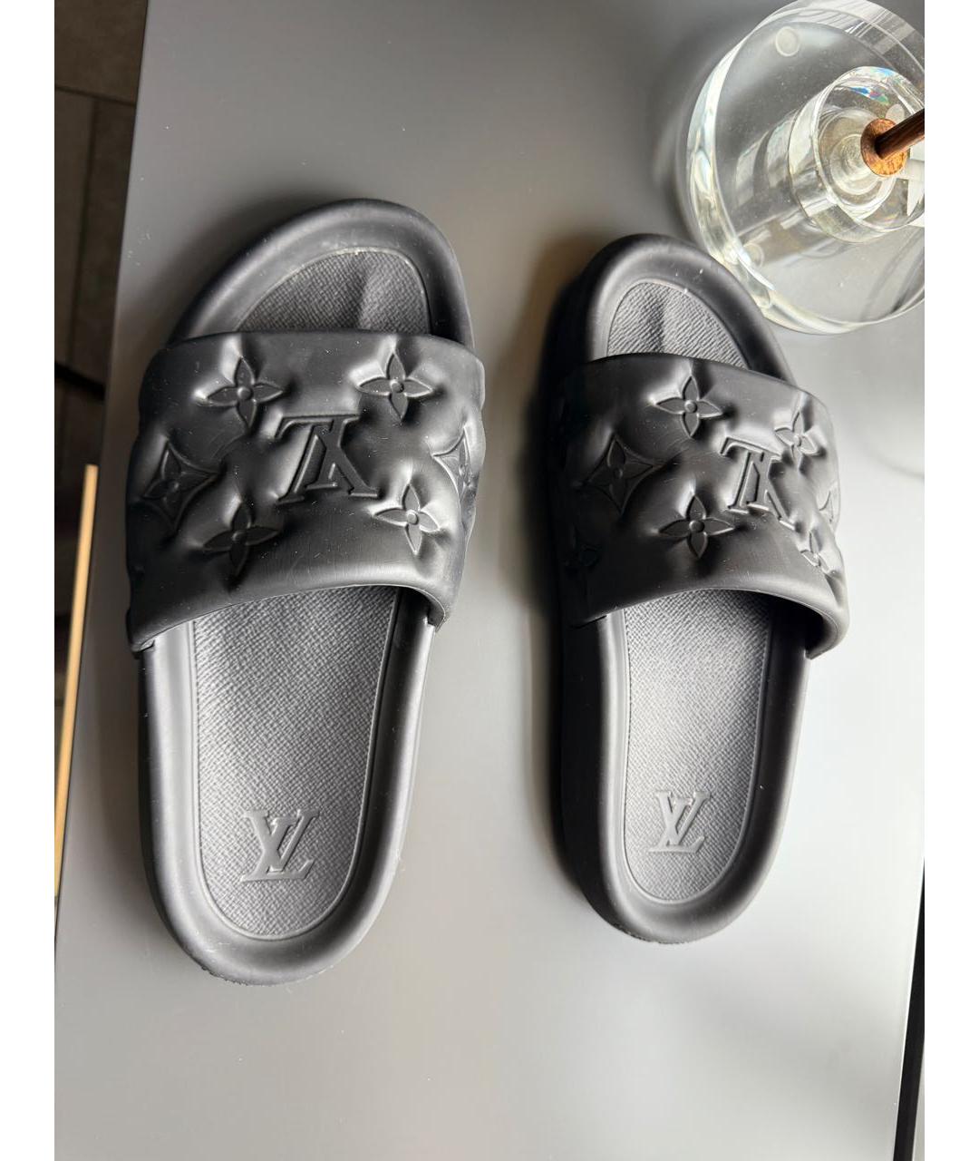 LOUIS VUITTON Черные резиновые шлепанцы, фото 3