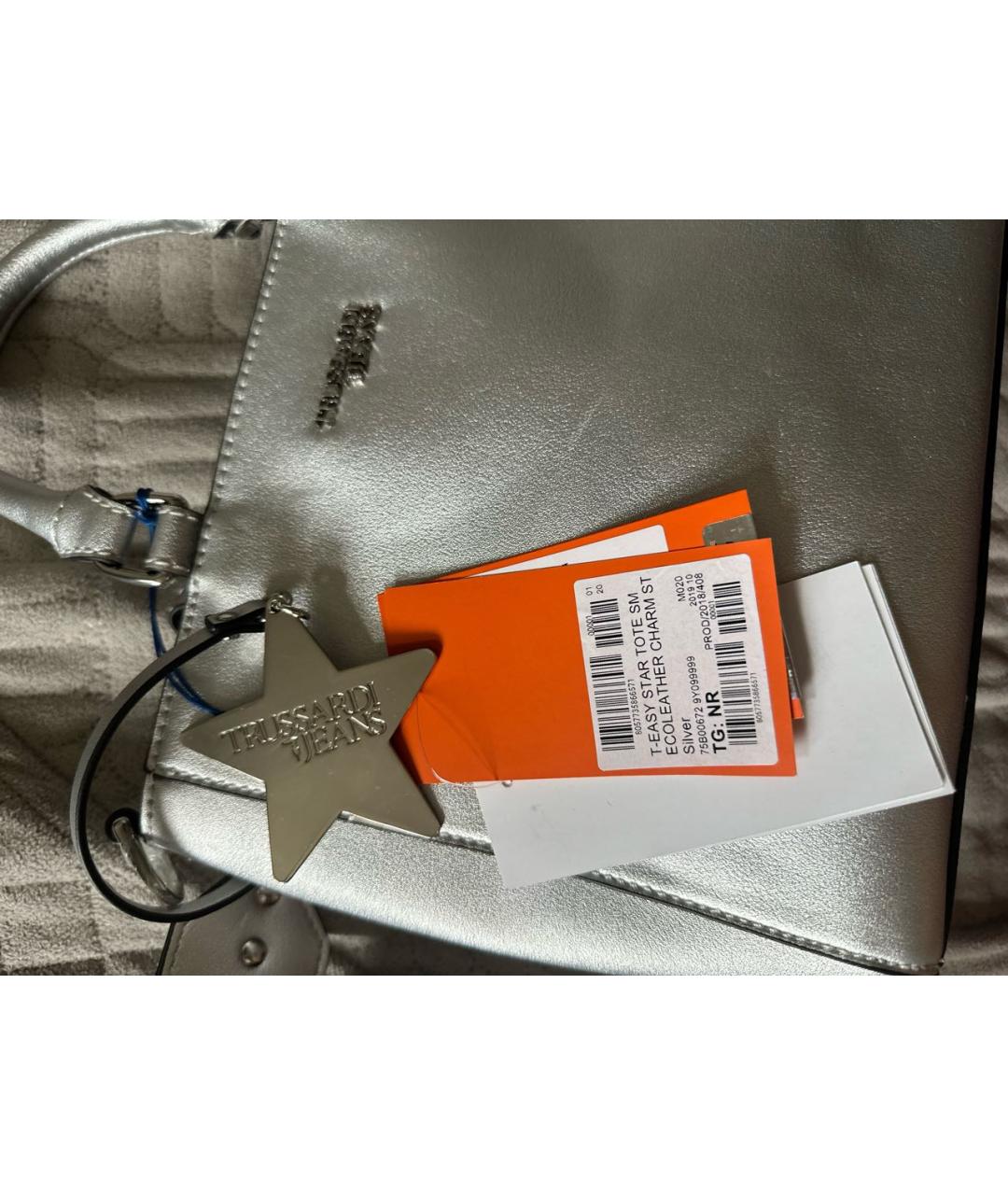 TRUSSARDI JEANS Серебряная сумка тоут из искусственной кожи, фото 6