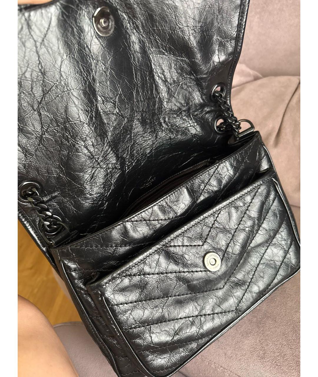 SAINT LAURENT Черная сумка через плечо из лакированной кожи, фото 4