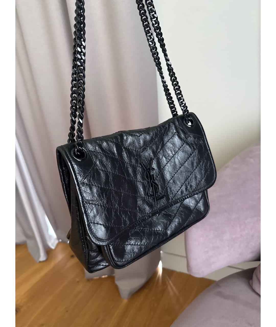 SAINT LAURENT Черная сумка через плечо из лакированной кожи, фото 2