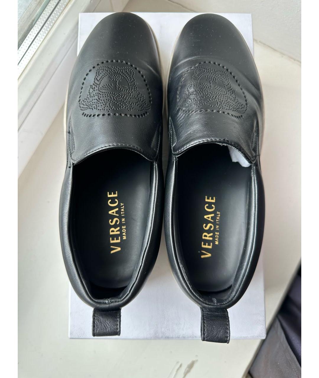 VERSACE Черные кожаные низкие кроссовки / кеды, фото 2