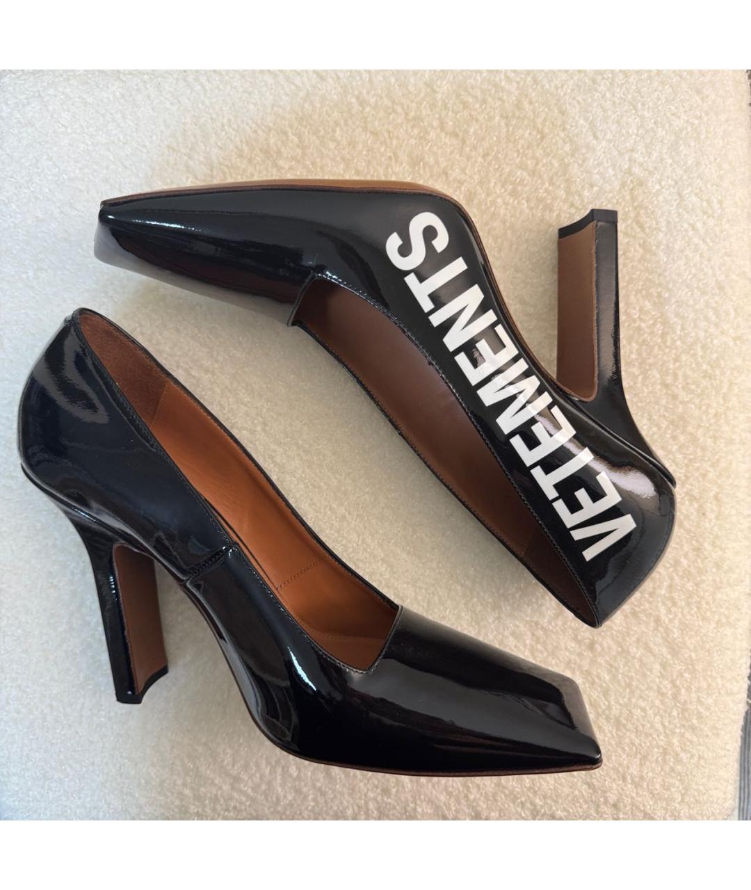 VETEMENTS Черные туфли из лакированной кожи, фото 4