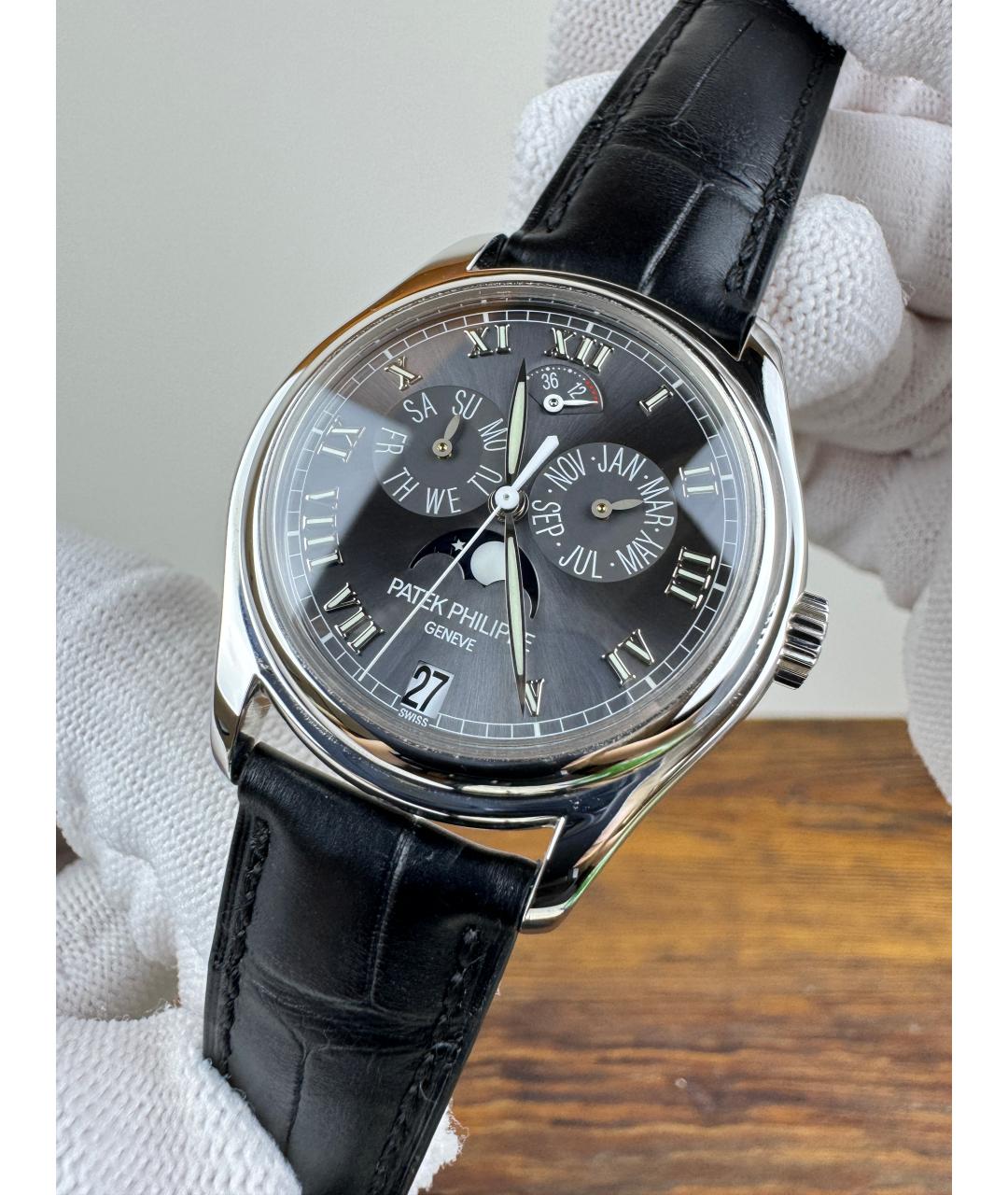 PATEK PHILIPPE Черные платиновые часы, фото 3
