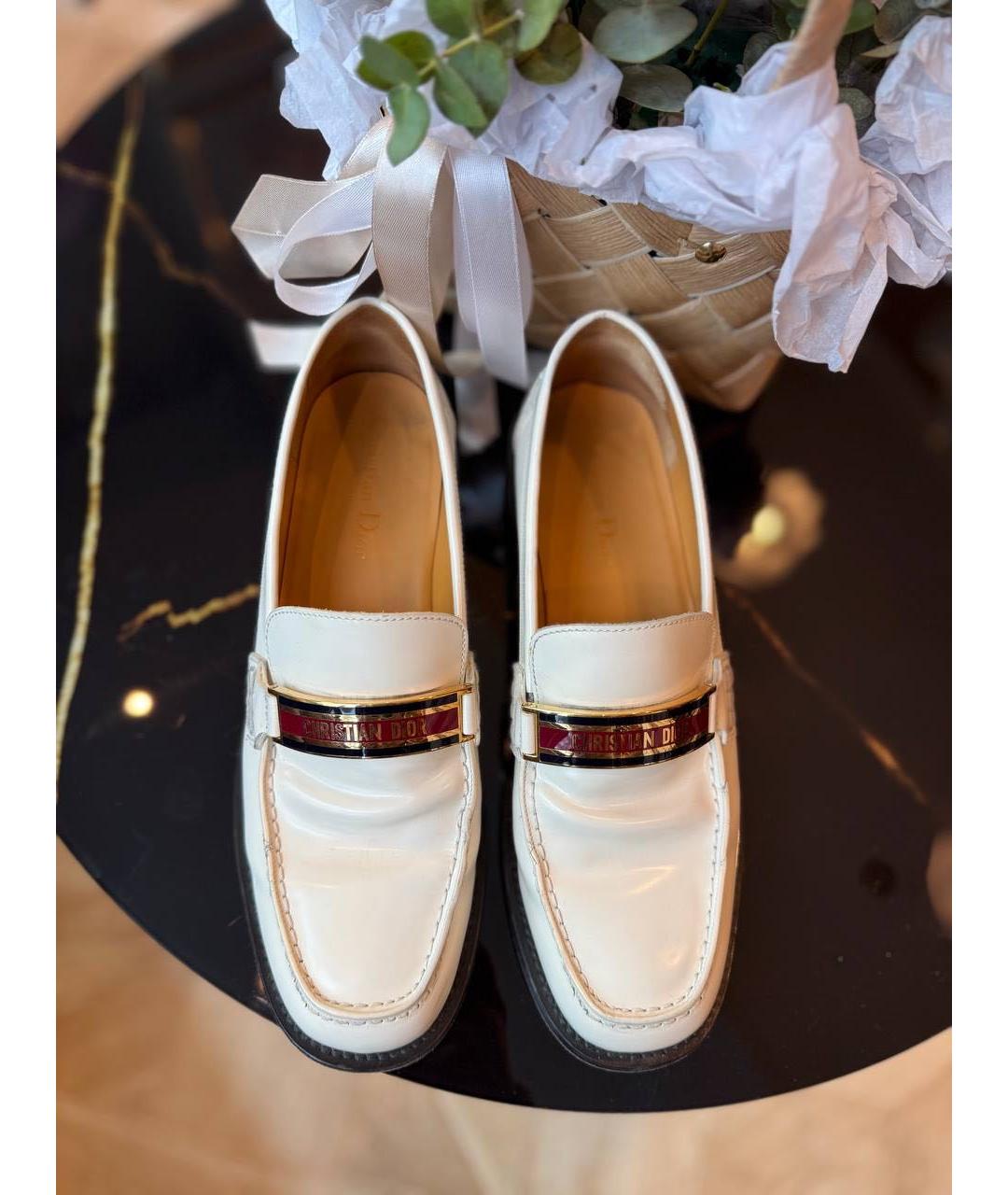 CHRISTIAN DIOR Белые кожаные лоферы, фото 2