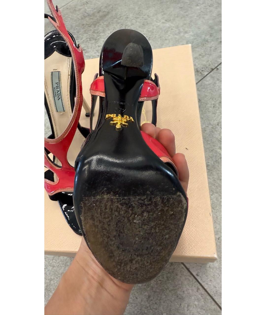 PRADA Красные босоножки из лакированной кожи, фото 7