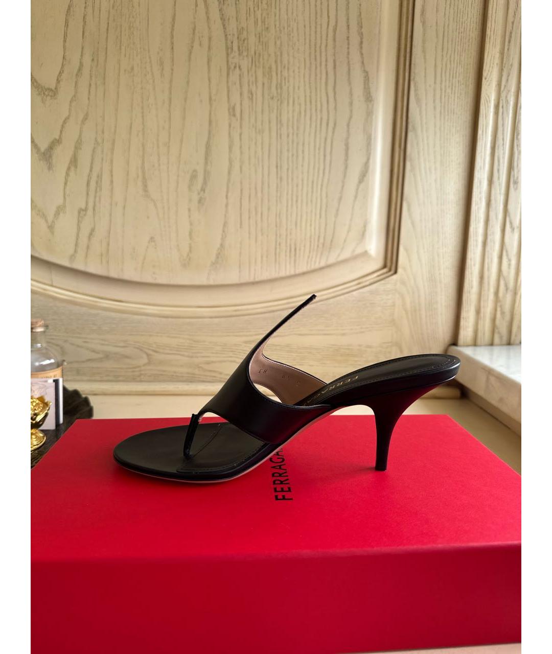 FERRAGAMO Черные кожаные мюли, фото 9