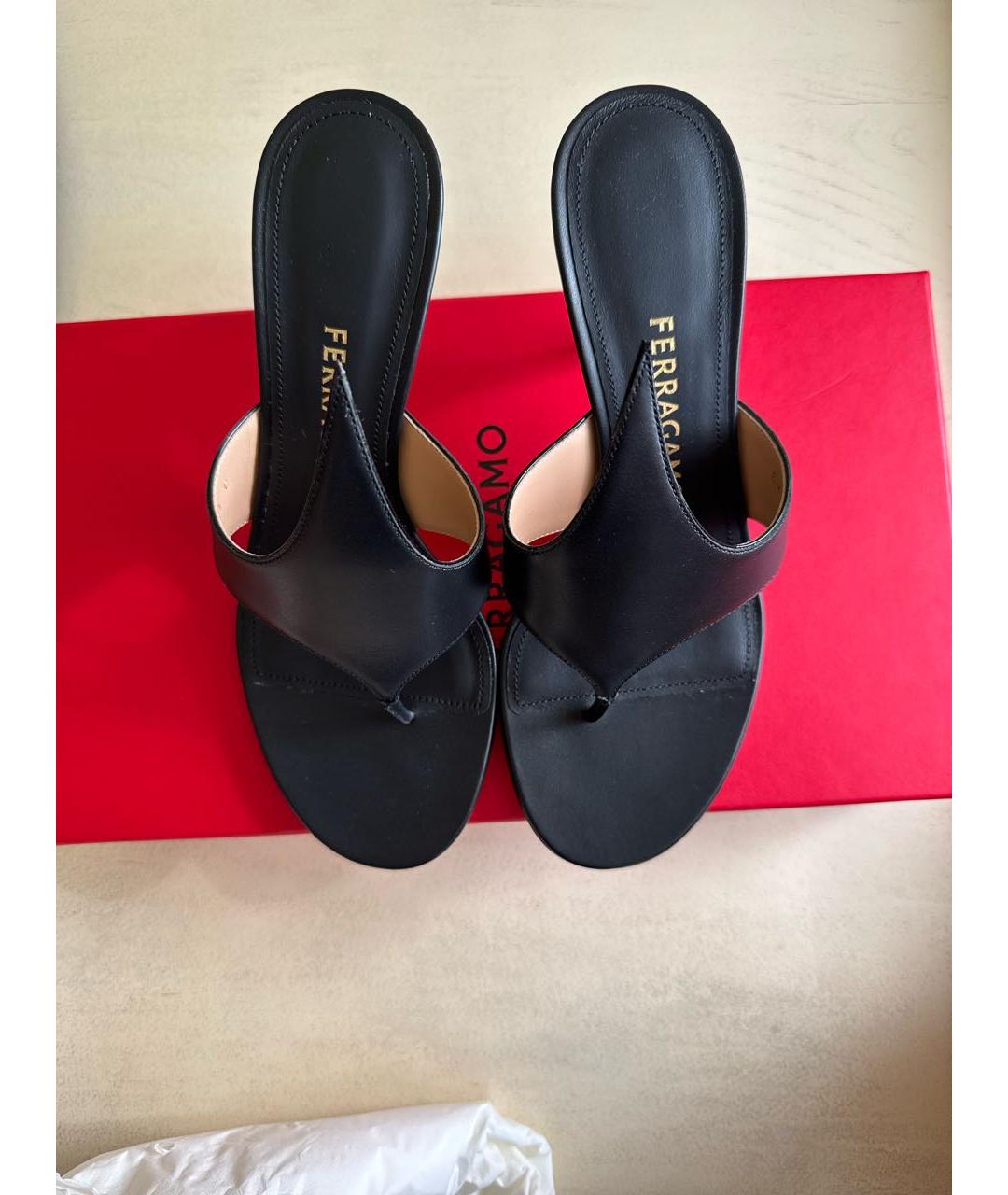 FERRAGAMO Черные кожаные мюли, фото 3