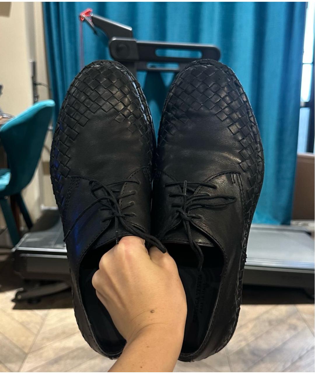 BOTTEGA VENETA Черные кожаные низкие ботинки, фото 2