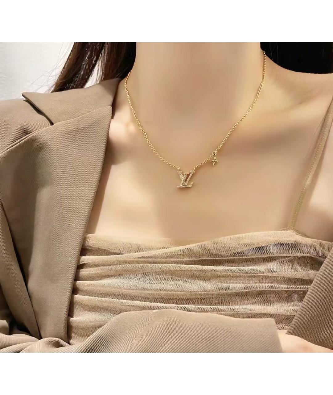 LOUIS VUITTON Золотая металлическая подвеска, фото 4
