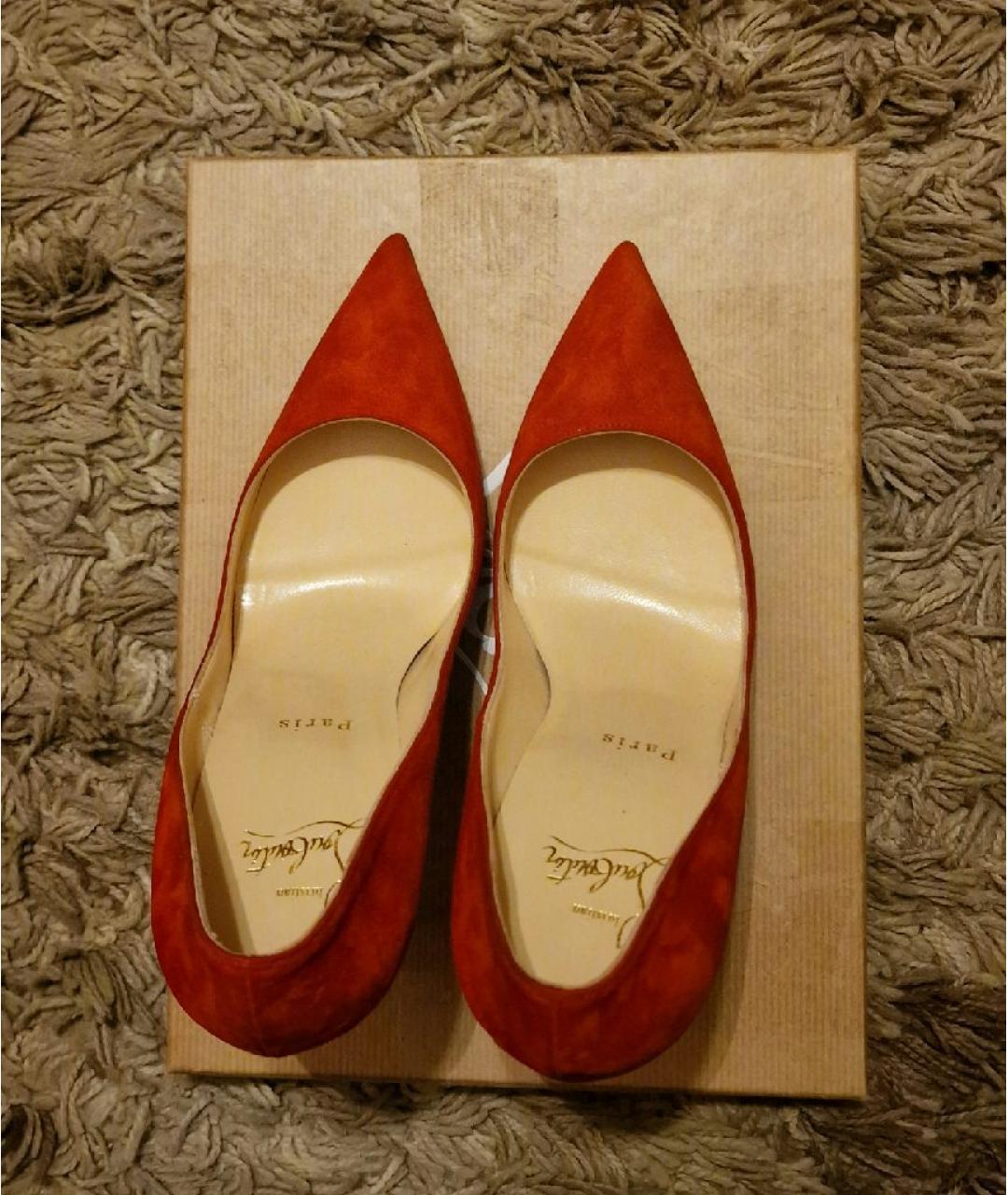 CHRISTIAN LOUBOUTIN Красные замшевые туфли, фото 3