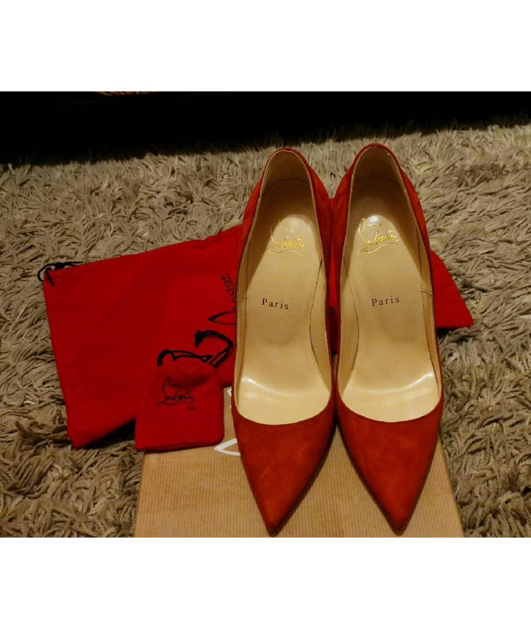 CHRISTIAN LOUBOUTIN Красные замшевые туфли, фото 2