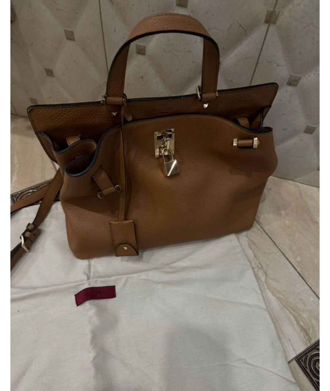 VALENTINO Коричневая кожаная сумка через плечо, фото 2