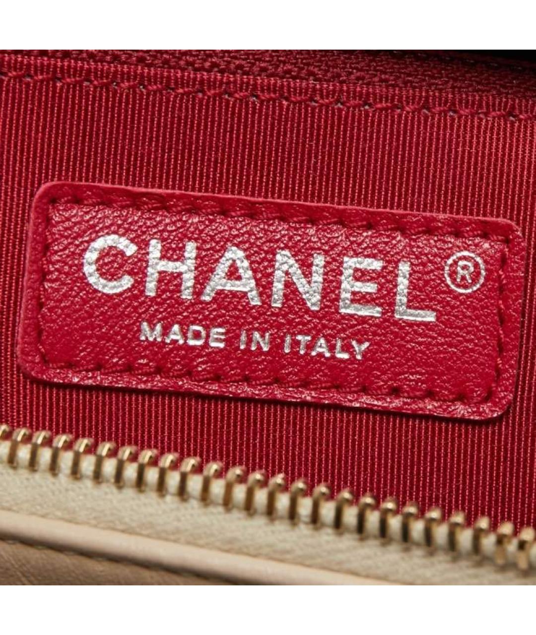 CHANEL Бежевая кожаная сумка через плечо, фото 6