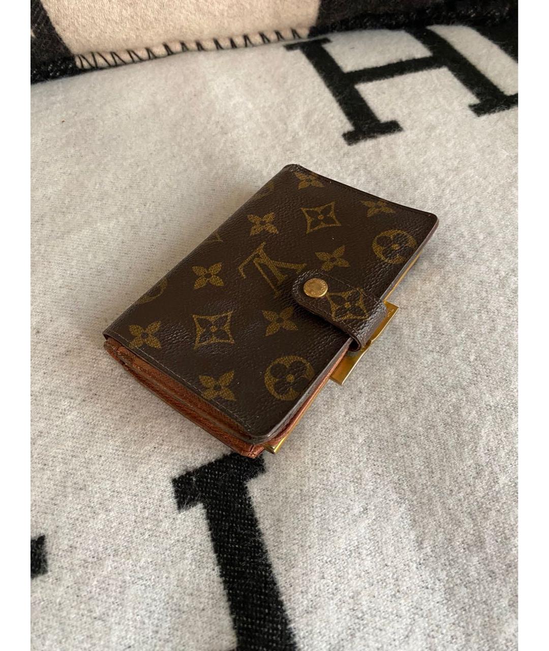 LOUIS VUITTON Коричневый кожаный кошелек, фото 3