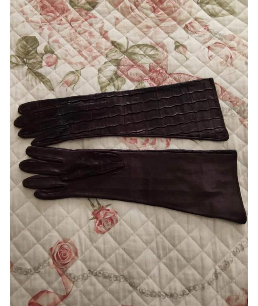 SALVATORE FERRAGAMO Бордовые кожаные перчатки, фото 2