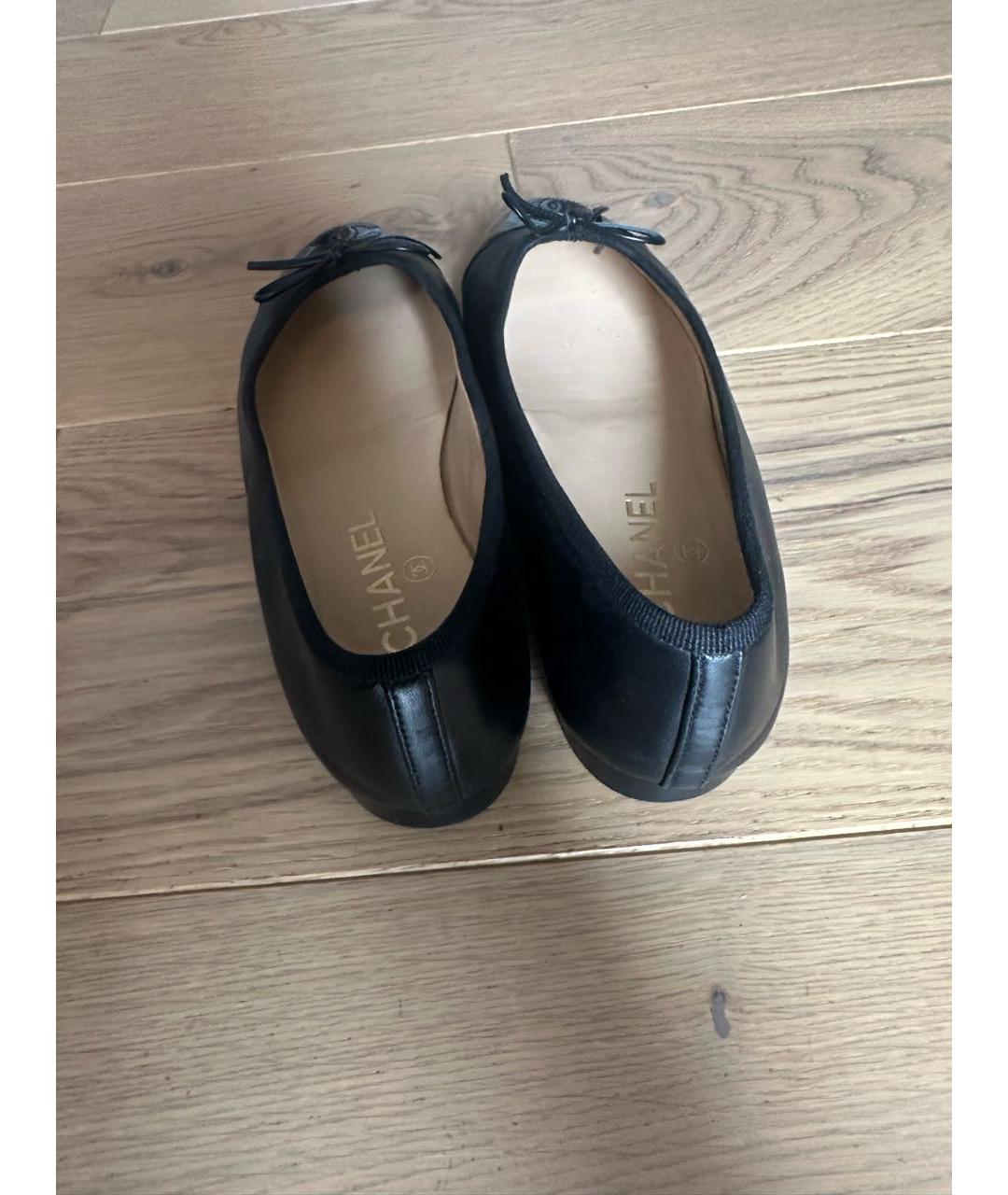 CHANEL Черные кожаные балетки, фото 4