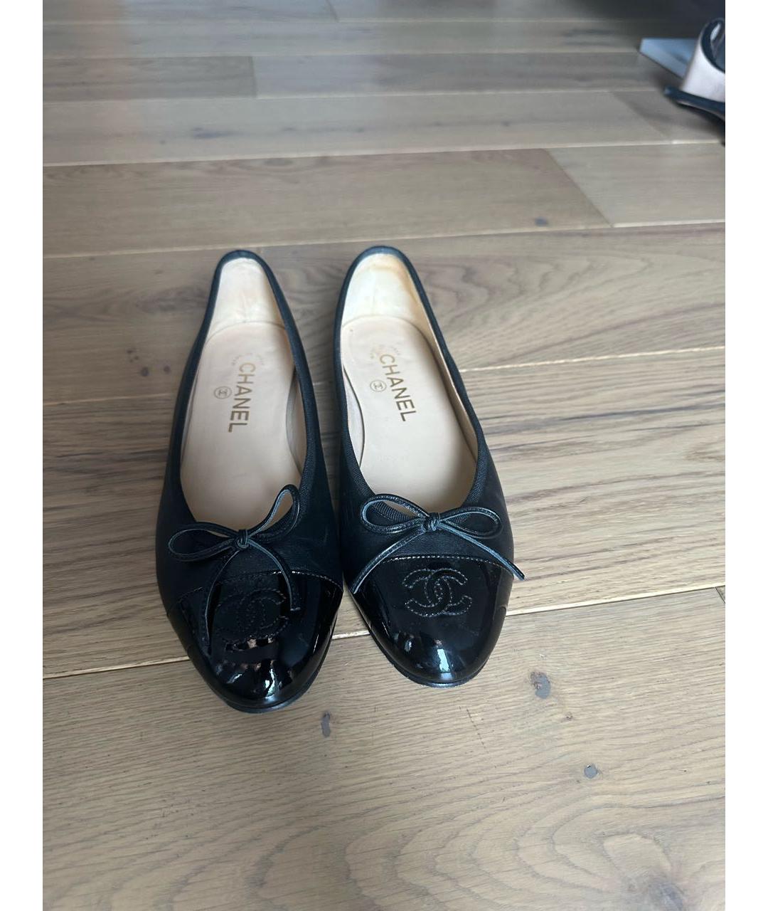CHANEL Черные кожаные балетки, фото 2