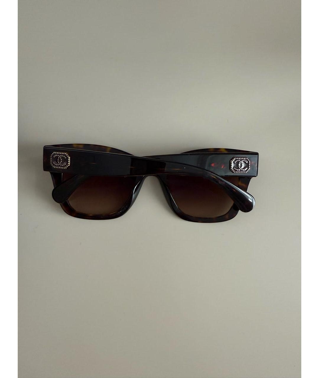 CHANEL Коричневые пластиковые солнцезащитные очки, фото 3