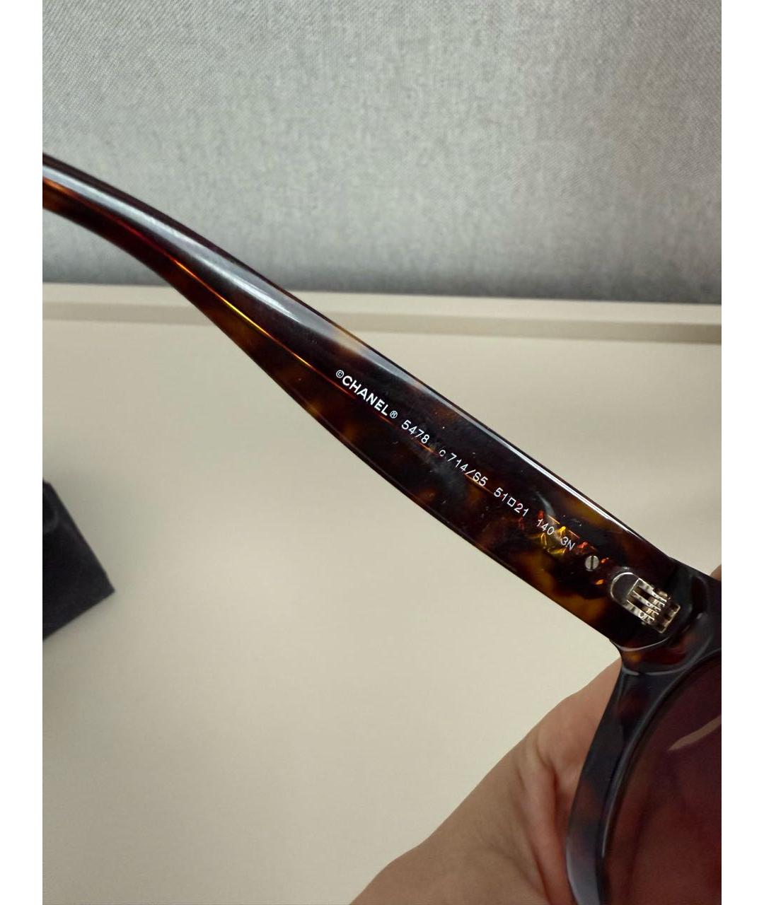 CHANEL Коричневые пластиковые солнцезащитные очки, фото 4