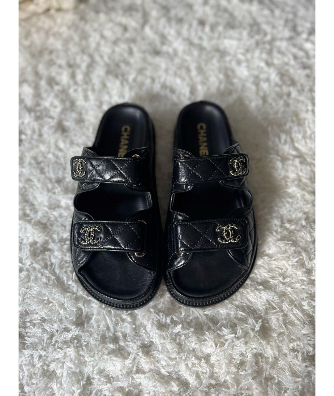 CHANEL Черные кожаные сандалии, фото 2