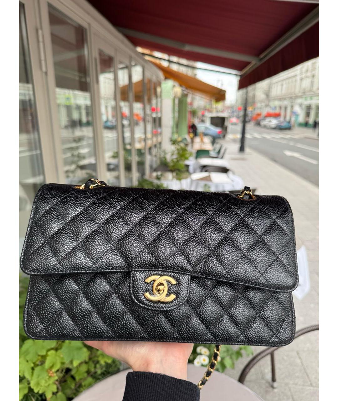 CHANEL Черная кожаная сумка с короткими ручками, фото 5