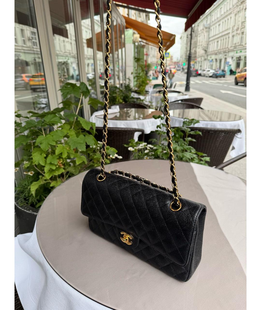 CHANEL Черная кожаная сумка с короткими ручками, фото 2