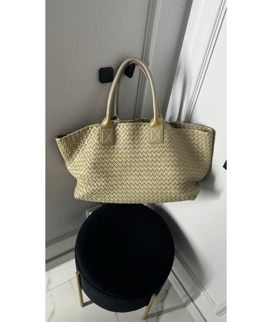 BOTTEGA VENETA Бежевая кожаная сумка тоут, фото 2