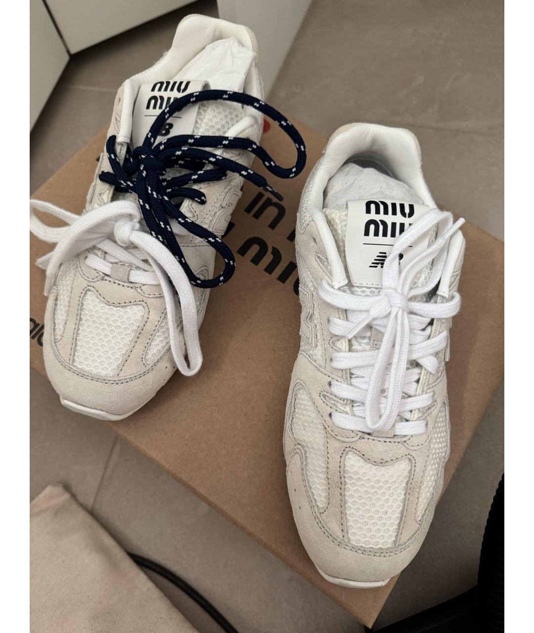 MIU MIU Белые замшевые кроссовки, фото 4