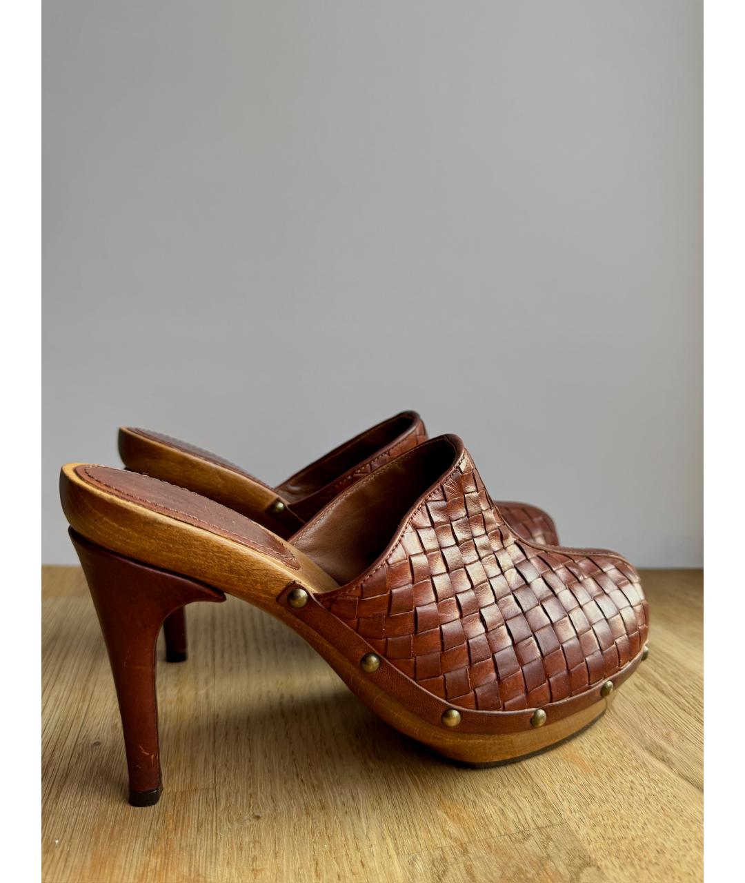 BOTTEGA VENETA Коричневые мюли, фото 3