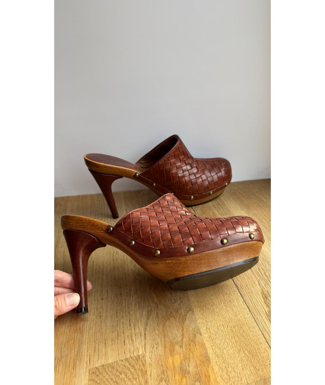 BOTTEGA VENETA Коричневые мюли, фото 2