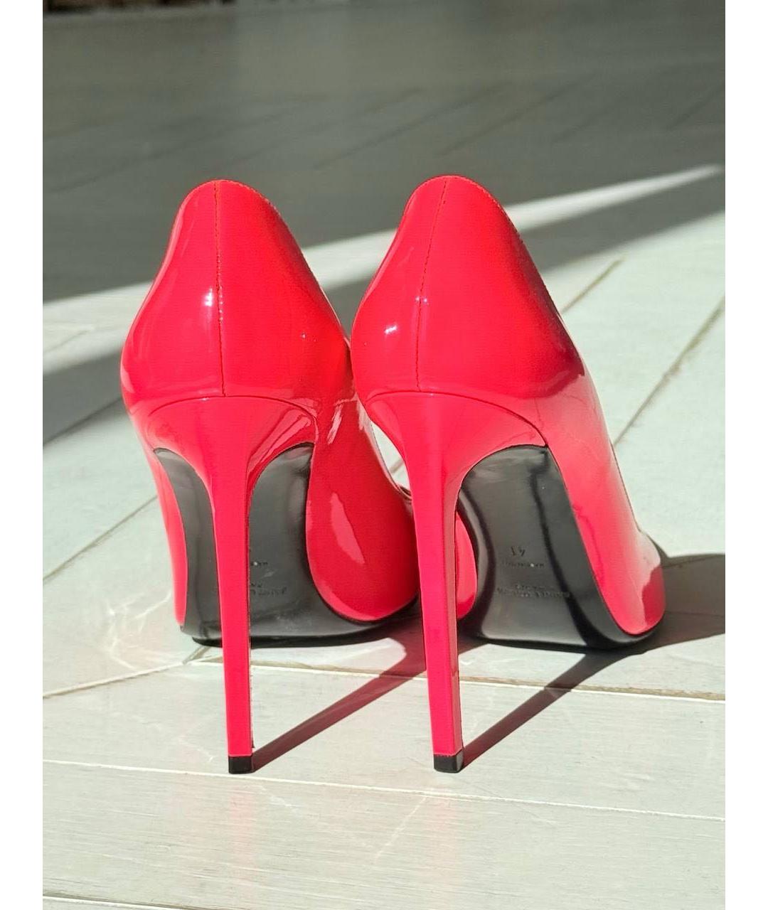 SAINT LAURENT Коралловые туфли из лакированной кожи, фото 4