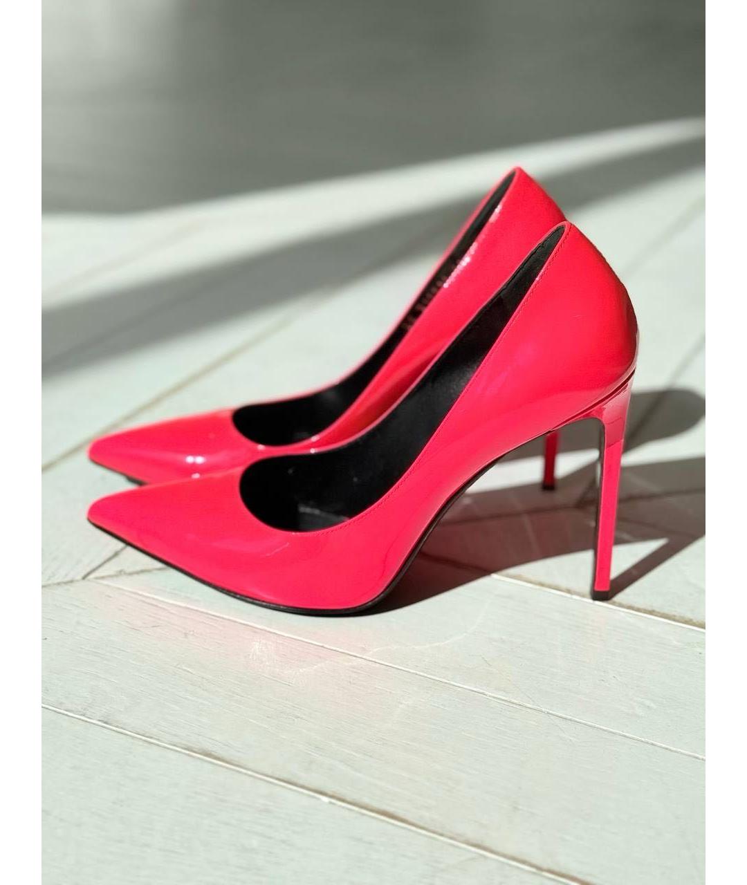 SAINT LAURENT Коралловые туфли из лакированной кожи, фото 6