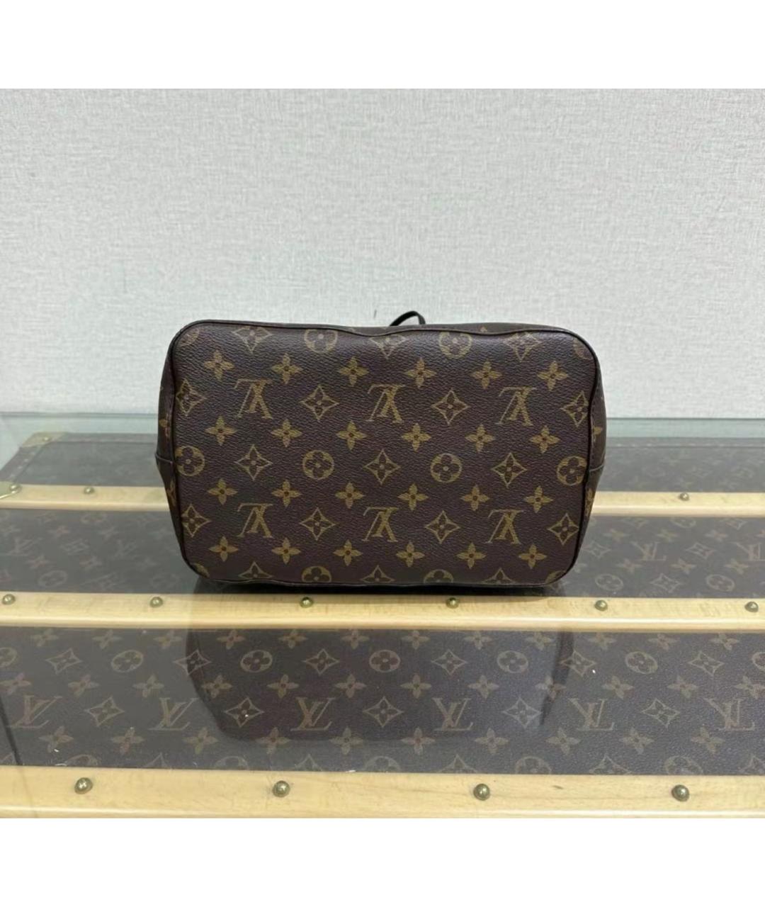 LOUIS VUITTON Черная кожаная сумка тоут, фото 3