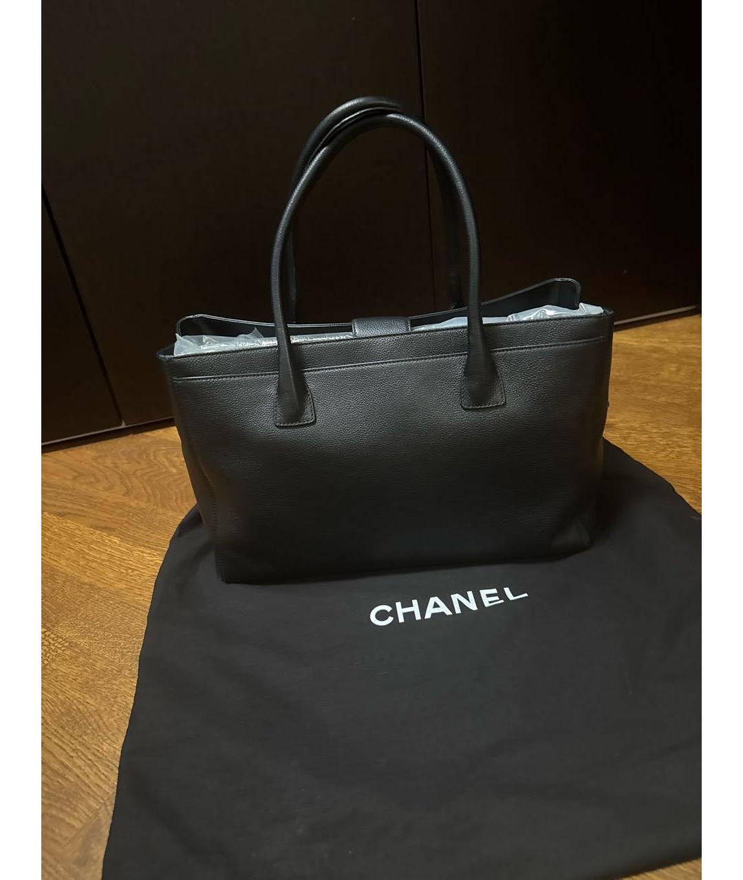 CHANEL Черная кожаная сумка тоут, фото 3
