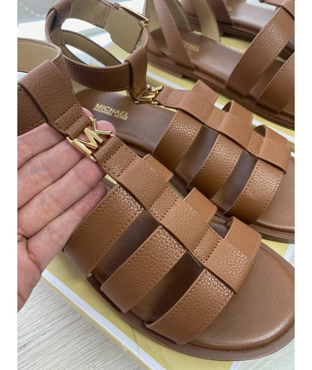 MICHAEL KORS Коричневые сандалии из искусственной кожи, фото 5